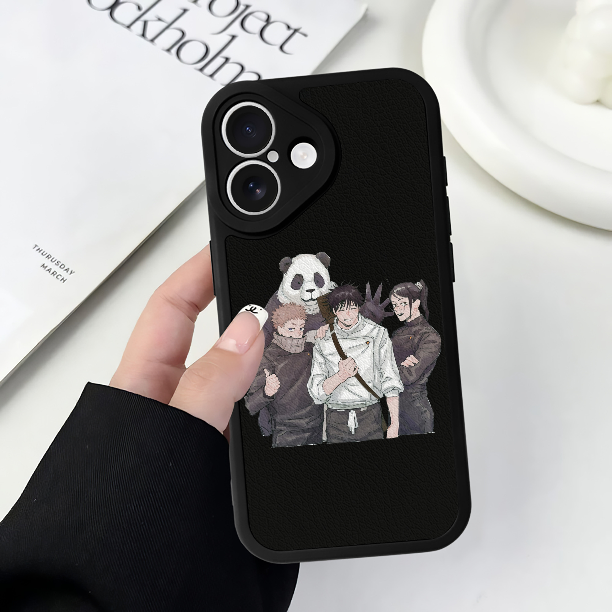 （画像用） 呪術廻戦 Jujutsu Kaisen 【iPhone 16シリーズ対応】シリコンスマホケース（レザー調） 材質：シリコン